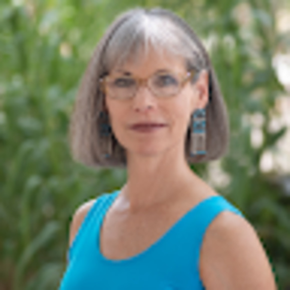 Meet your Posher, Cynthia - Picture 1 of 1